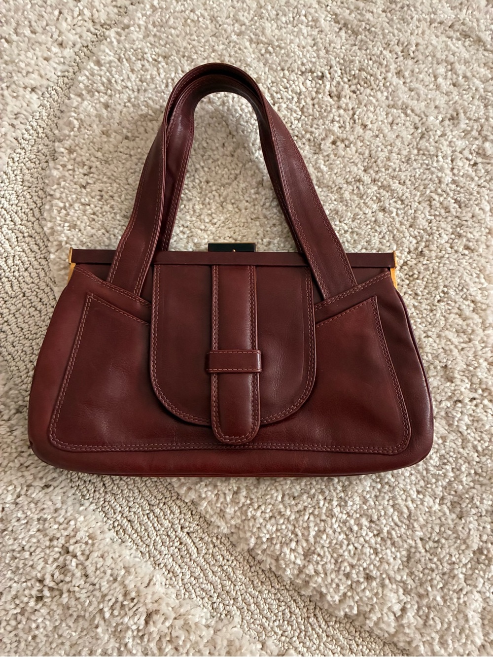 VINTAGE 90’s Italian, leather, structured handbag/ shoulder bag